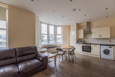 2 bed house, North Road, Gabalfa, Cardiff, CF143BL - Image 2